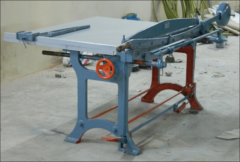 Board Cutting Machine